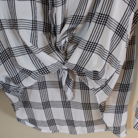 Jones New York Black &White Long Sleeve Button Up Shirt - Picture 4 of 9